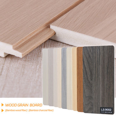 Il legno solido del grano di legno di larghezza della decorazione interna 1.22m impiallaccia il pannello di parete del PVC